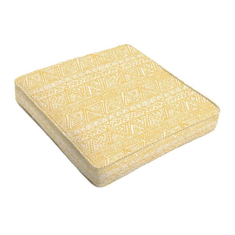 Sorra Home Yellow and White Triangle Corded Indoor/ Outdoor Cushion