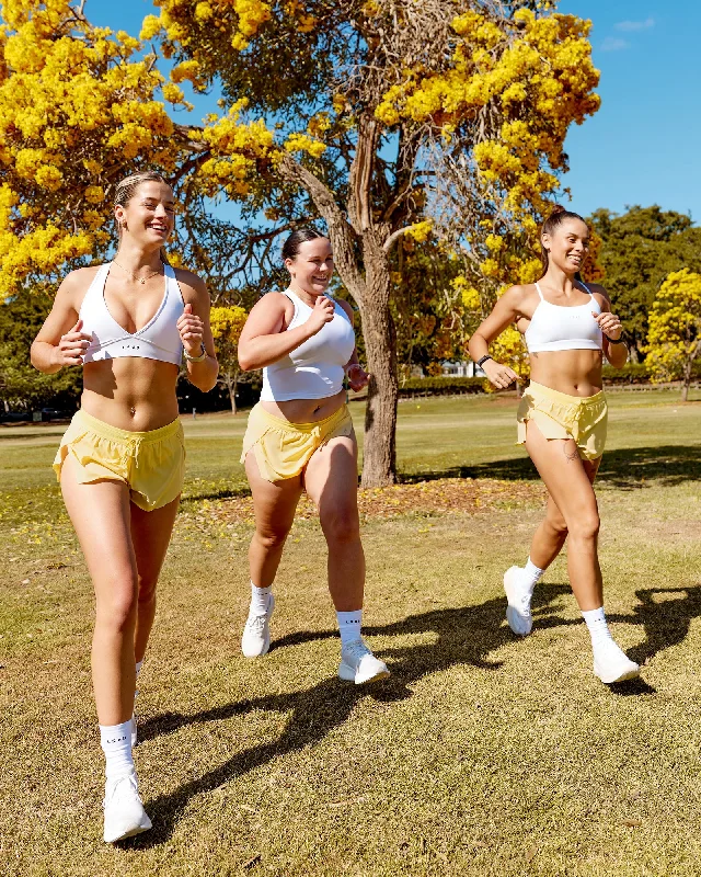 Bargain Prices Accelerate 3" Run Shorts - Sunflower