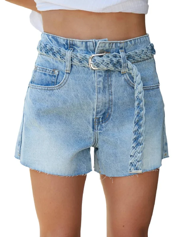 Discount Days Alessia Belt Short In Light Denim