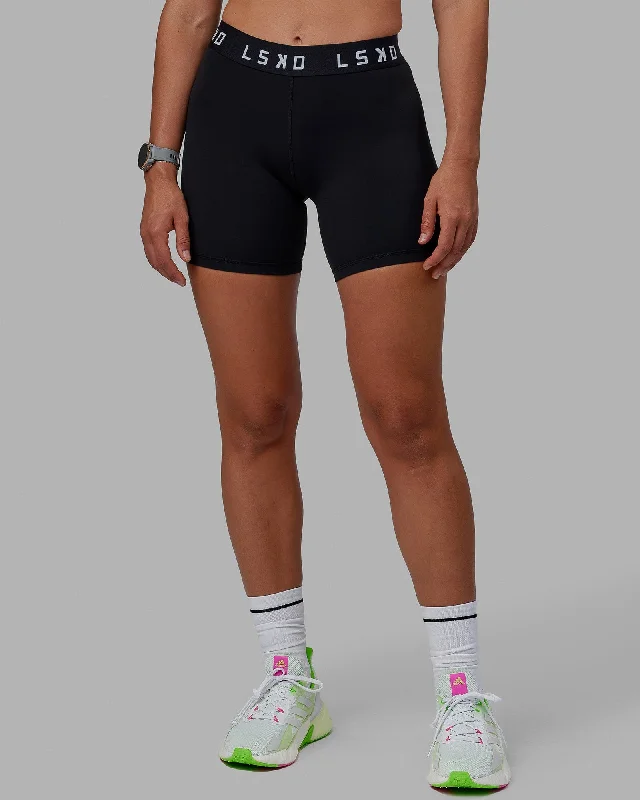 YEAR-End Clearance Extend Mid-Length Shorts - Black-White