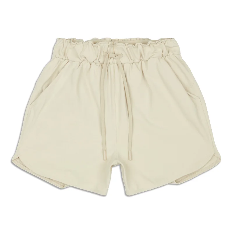 Stretch High-Rise Short