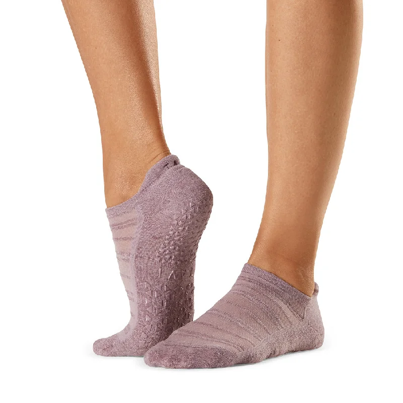 Don't Wait Tavi Savvy Breeze Grip Socks