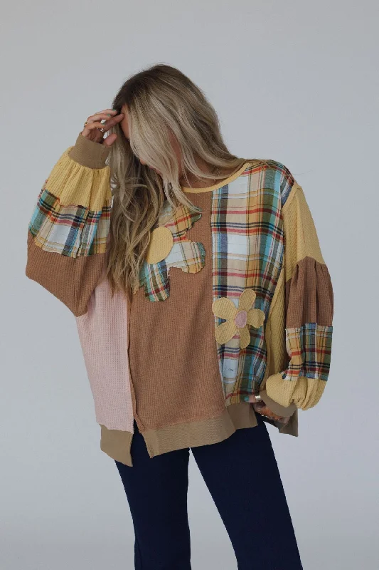Deal Frenzy Daisy Joy Mix Print Top - Mocha