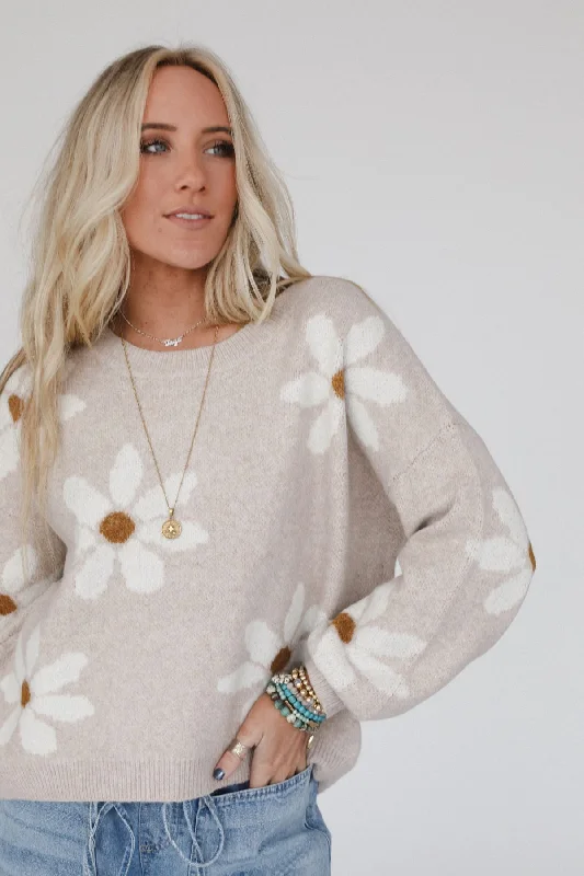 Discount Extravaganza Daisy Path Sweater - Beige